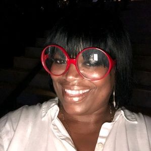 Meet your Posher, Felicia